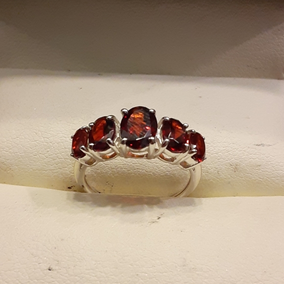 3.10ctw Genuine Garnet Platinum /925 - Picture 1 of 8